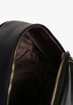 Czarny Plecak z Dodatkową Kieszonką i Frędzlem Moratia