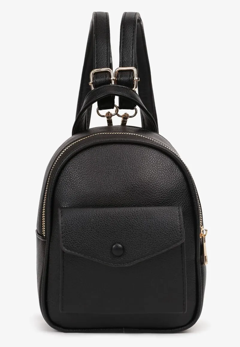 Czarny Plecak z Regulowanymi Odpinanymi Paskami i Ozdobną Kieszonką na Magnes Nelvera