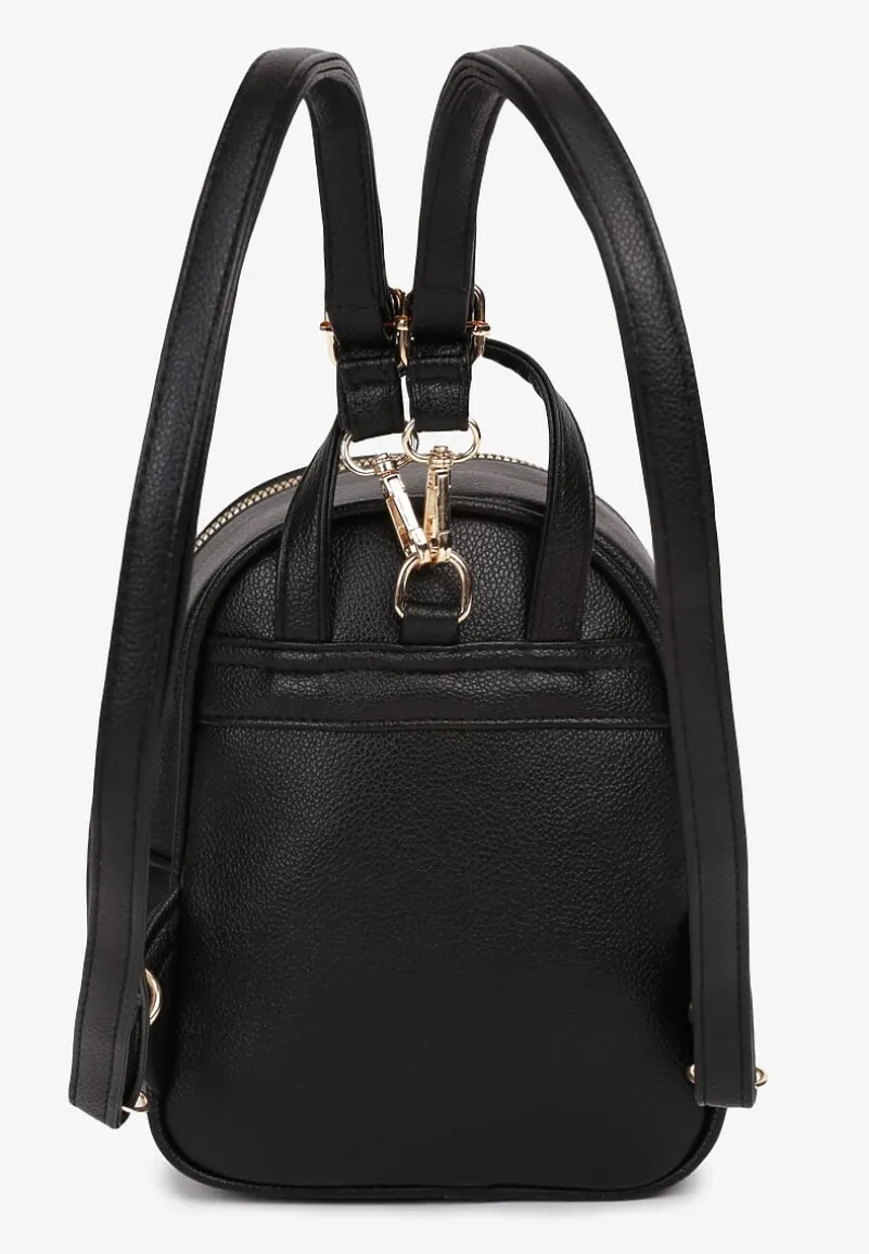 Czarny Plecak z Regulowanymi Odpinanymi Paskami i Ozdobną Kieszonką na Magnes Nelvera