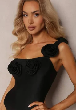 Czarny Strój Kąpielowy Jednoczęściowy o Asymetrycznym Kroju z Kwiatową Aplikacją Irisabel