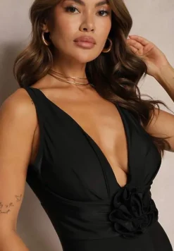 Czarny Strój Kąpielowy Jednoczęściowy Ozdobiony Aplikacją Kwiatu 3D z Usztywnieniem Seliris