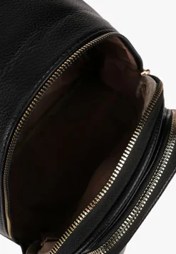 Czarny Trapezowy Plecak Zdobiony Elegancką Aplikacją Nanilia