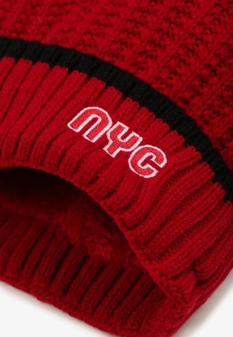 Czerwona Prążkowana Czapka z Pomponem Edavira