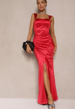 Czerwona Satynowa Sukienka z Marszczeniem na Ramiączkach o Dopasowanym Kroju Lisarionea