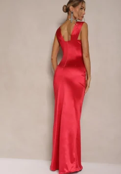 Czerwona Satynowa Sukienka z Marszczeniem na Ramiączkach o Dopasowanym Kroju Lisarionea