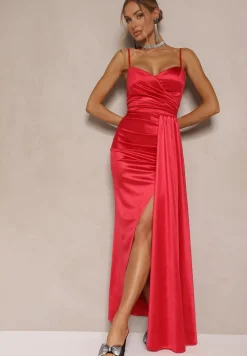 Czerwona Sukienka Satynowa z Marszczeniem i Ozdobnym Trenem Katiriva