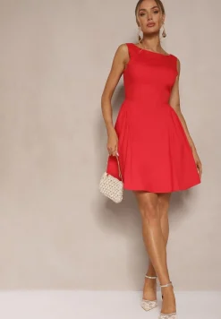 Czerwona Sukienka z Bawełny o Rozkloszowanym Kroju Lavimena