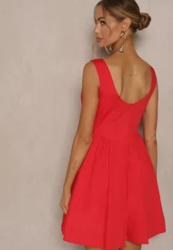 Czerwona Sukienka z Bawełny o Rozkloszowanym Kroju Lavimena