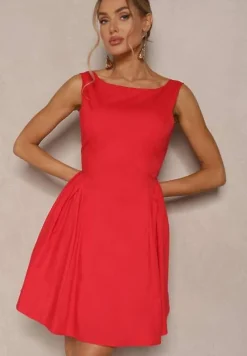 Czerwona Sukienka z Bawełny o Rozkloszowanym Kroju Lavimena