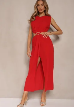 Czerwona Sukienka z Rozkloszowanym Dołem Ozdobiona Wycięciami w Talii i Metalicznym Detalem Galanissa