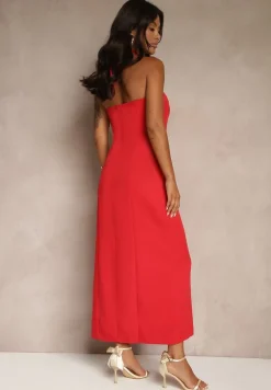 Czerwona Sukienka z Wiskozą z Dekoltem Halter i Ozdobną Broszką Naliannae