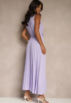 Fioletowa Koktajlowa Sukienka Plisowana z Kwiatową Broszką Paskiem i Gumką w Talii Viiknna