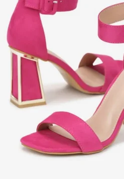 Fuksjowe Sandały na Słupku Honnemmi