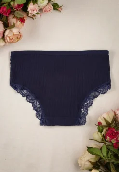 Granatowe Prążkowane Majtki Figi z Ażurową Koronką Liseta