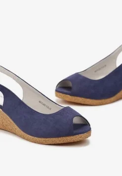 Granatowe Sandały z Zapięciem na Sprzączkę i Otwartym Noskiem na Koturnie Soelira