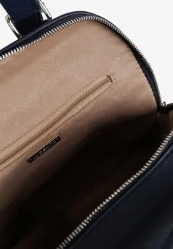 Granatowy Trapezowy Plecak z Dwiema Komorami i Rączką Damilora