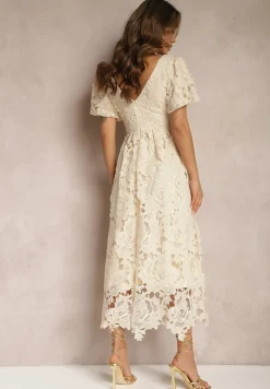 Jasnobeżowa Koronkowa Sukienka Koktajlowa z Głębokim Trójkątnym Dekoltem Wrenna