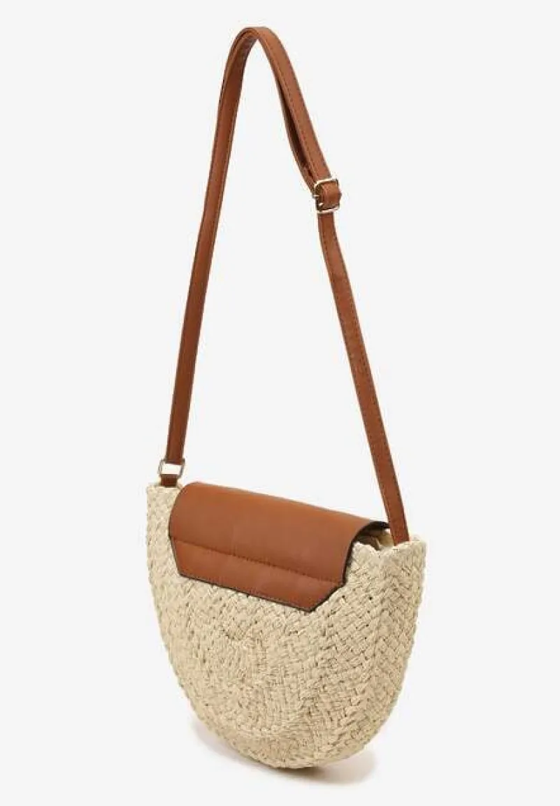 Jasnobeżowa Mała Torebka Boho na Ramię z Połączenia Plecionki i Ekoskóry Virtha