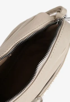 Jasnobeżowa Torebka Typu Listonoszka z Suwakiem i Metalicznym Zdobieniem Silenaia