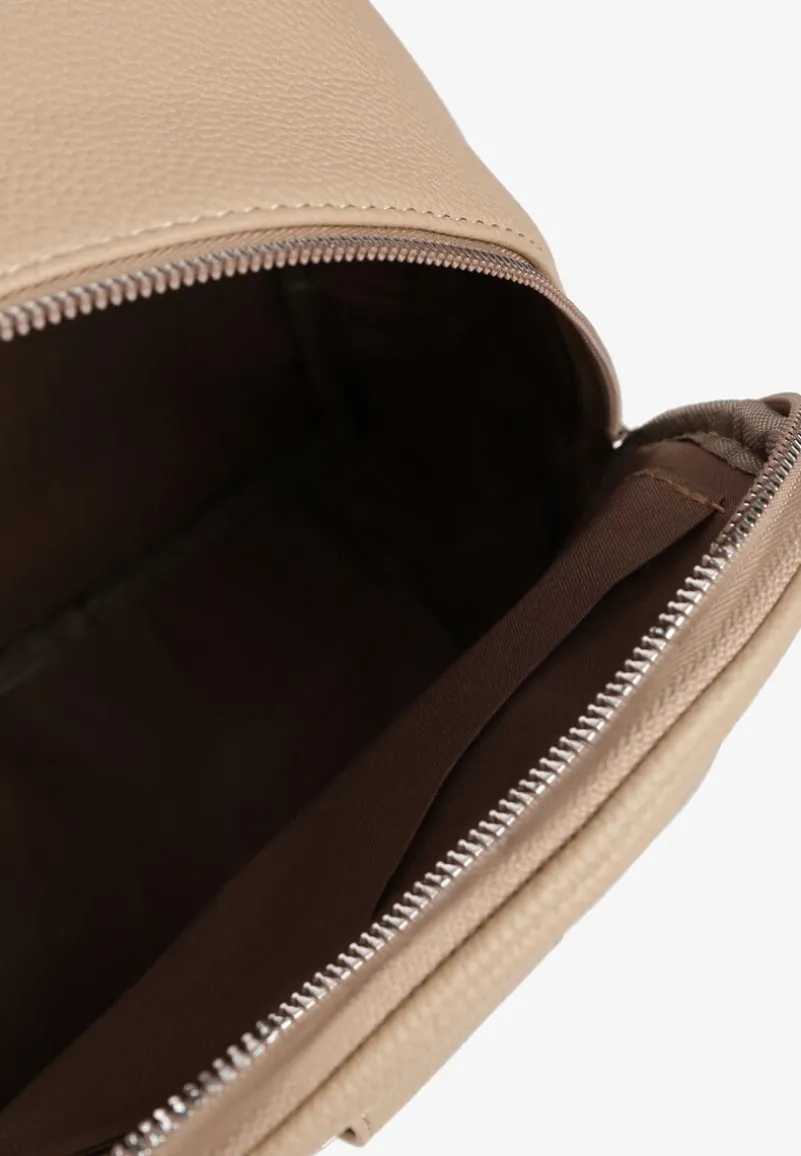 Jasnobeżowy Mały Plecak z Kieszonką i Metaliczną Ozdobą na Szelkach z Regulacją Ravasindra