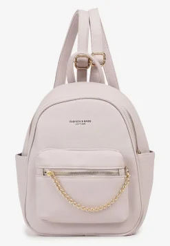 Jasnobeżowy Plecak na Szelkach z Regulacjach Ozdobione Łańcuszkiem i Napisami Hettana