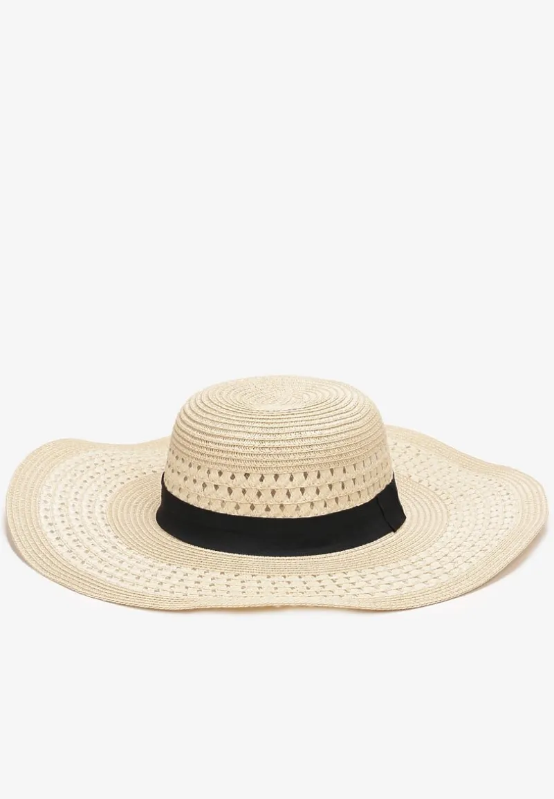 Jasnobeżowy Pleciony Kapelusz z Taśmą i Szerokim Rondem Dianexis