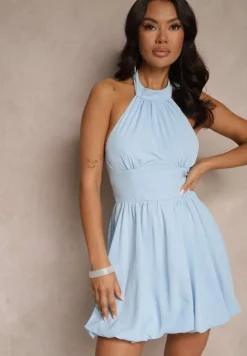 Niebieska Sukienka Bombka z Dekoltem Halter i Ozdobnym Wiązaniem Alanivia