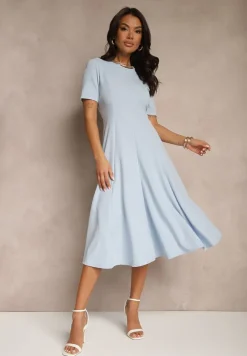 Niebieska Sukienka Rozkloszowana o Taliowanym Fasonie Telaswena