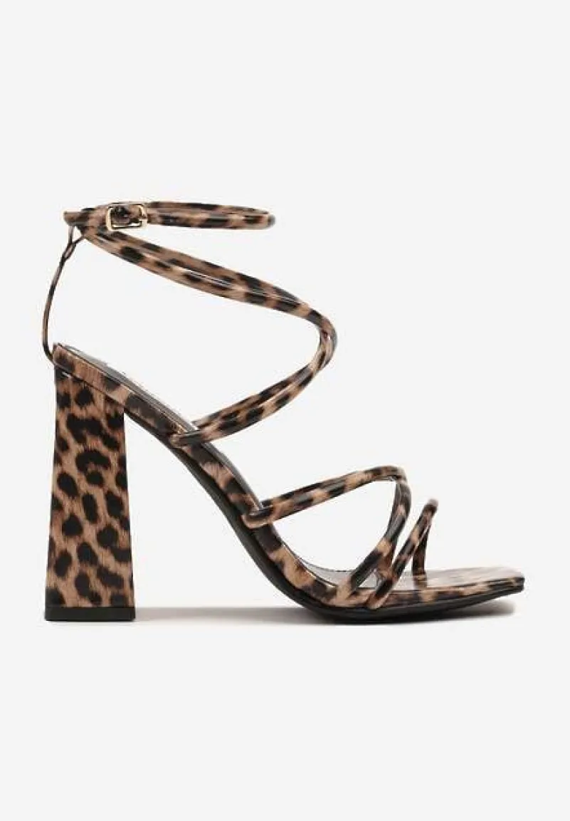 Panterkowe Sandały na Słupku Ozdobione Kwadratowym Noskiem Nilusca