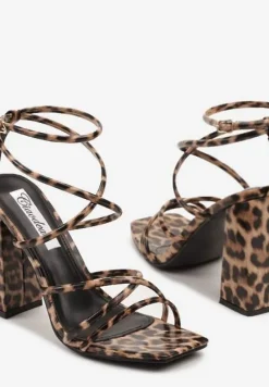 Panterkowe Sandały na Słupku Ozdobione Kwadratowym Noskiem Nilusca