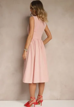 Różowa Basicowa Sukienka Vices o Rozkloszowanym Kroju Tolaneia