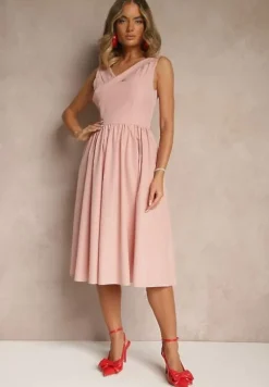 Różowa Basicowa Sukienka Vices o Rozkloszowanym Kroju Tolaneia