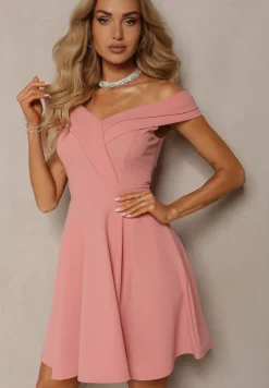 Różowa Rozkloszowana Sukienka z Dekoltem w Łódkę Cerania