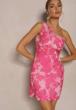 Różowa Sukienka w Kwiaty o Taliowanym Fasonie z Asymetryczną Górą na Jedno Ramię Halavira