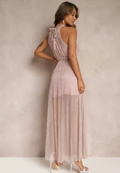 Różowa Sukienka z Dekoltem Halter Błyszczącą Nicią i Gumką w Pasaie Ketura