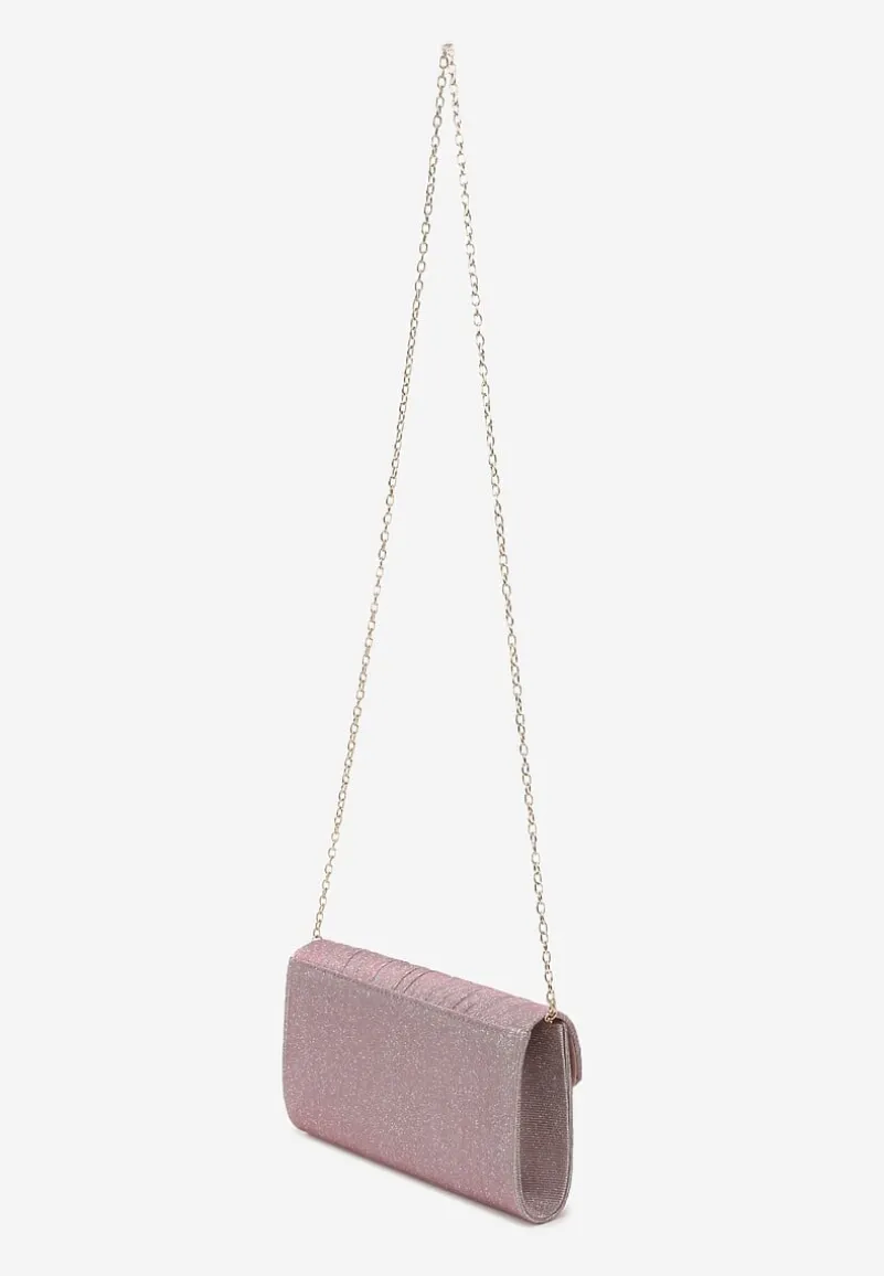 Różowa Torebka Kopertówka z Połyskiem Ozdobnie Marszczona Arutha