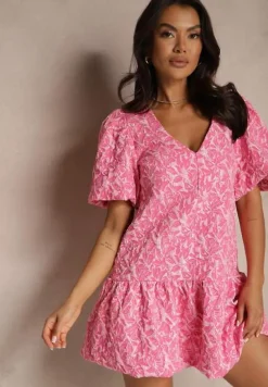 Różowa Trapezowa Sukienka z Rękawkami w Gumkę i z Falbanką na Dole Ninatiela