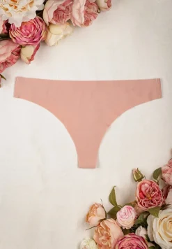 Różowe Majtki Bezszwowe Stringi Genevra