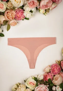 Różowe Majtki o Kroju Bezszwowych Stringów Nevule