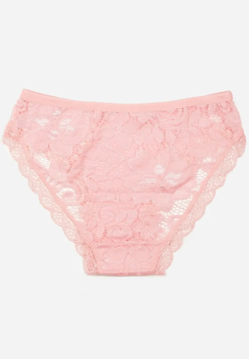 Różowe Majtki Typu Figi Ozdobione Koronkowymi Wstawkami Omikka