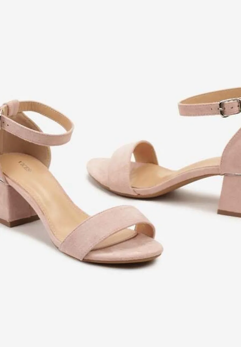 Różowe Sandały na Słupku z Imitacji Skóry Zdobione Elementami o Metalicznym Wykończeniu Aloeli