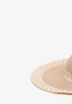 Różowy Szeroki Kapelusz Ozdobiony Przeszyciami z Naturalnej Plecionki Nellaila