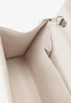 Srebrna Błyszcząca Torebka z Rączką i Łańcuszkiem Joline