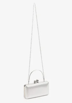 Srebrna Torebka Koktajlowa z Błyszczącego Materiału na Odpinanym Łańcuszku Solila