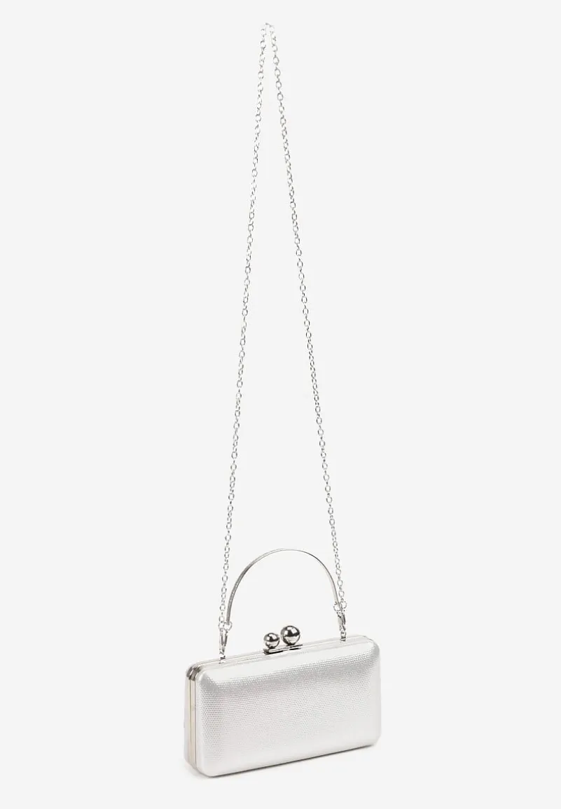 Srebrna Torebka Koktajlowa z Błyszczącego Materiału na Odpinanym Łańcuszku Solila
