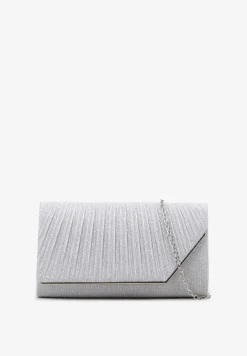 Srebrna Torebka Kopertowa z Błyszczącego Materiału z Łańcuszkiem na Ramię Senalie