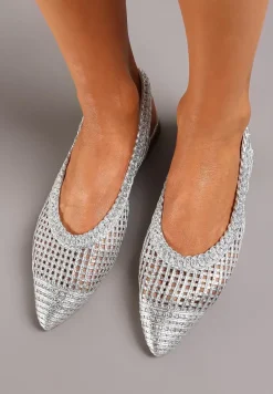 Srebrne Ażurowe Sandały z Odkrytą Piętą i Szpiczastym Noskiem Olpia