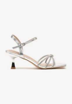 Srebrne Sandały Vices na Obcasie Typu Kaczuszka Ozdobione Cyrkoniami Lumariane