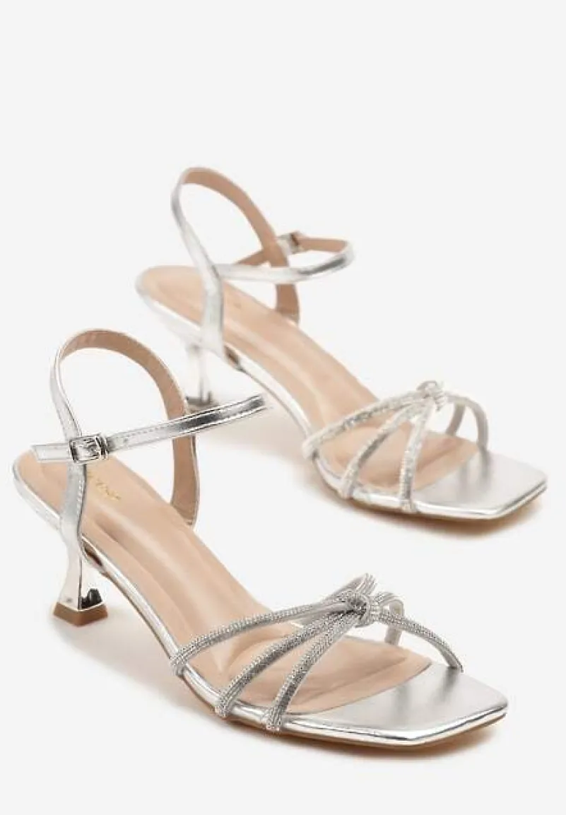 Srebrne Sandały Vices na Obcasie Typu Kaczuszka Ozdobione Cyrkoniami Lumariane