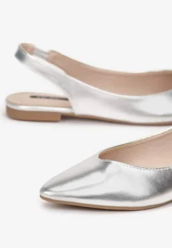 Srebrne Sandały z Odkrytą Piętą i Noskiem Typu Migdałek Nemegoria